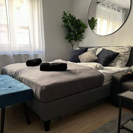 Balcony Apartment, 1 Min To U1 Reumannplatz Wien Ngoại thất bức ảnh