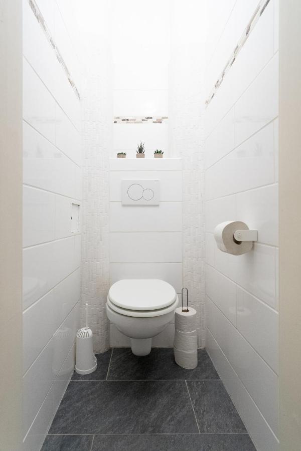 Balcony Apartment, 1 Min To U1 Reumannplatz Wien Ngoại thất bức ảnh
