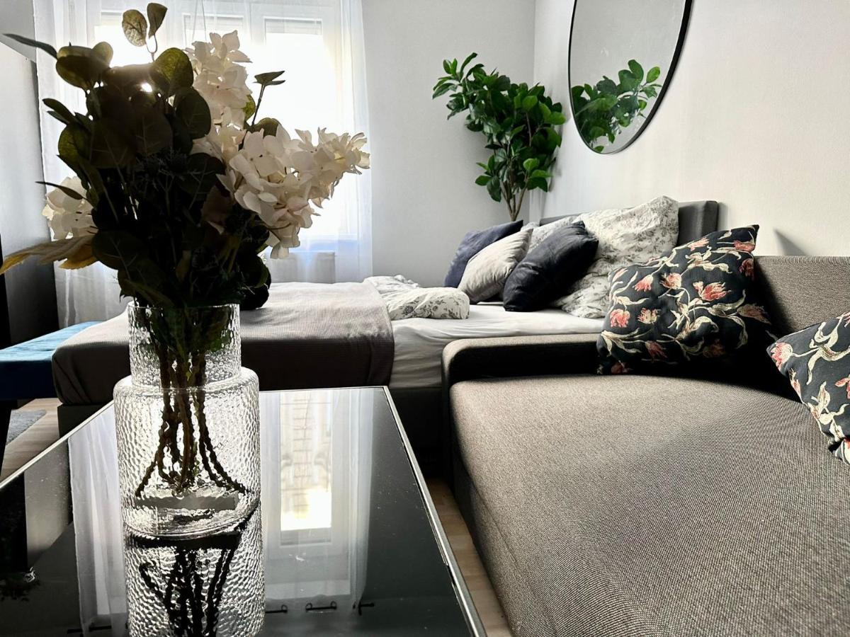 Balcony Apartment, 1 Min To U1 Reumannplatz Wien Ngoại thất bức ảnh